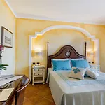 La Vecchia Fonte Boutique 4*