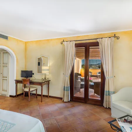 Hotel La Vecchia Fonte Boutique 4*