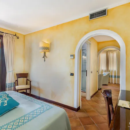 La Vecchia Fonte Boutique Hotel Palau