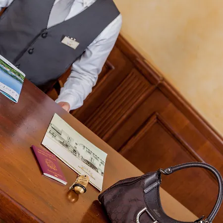 La Vecchia Fonte Boutique Hotel 4*