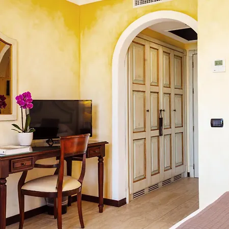 La Vecchia Fonte Boutique 4*