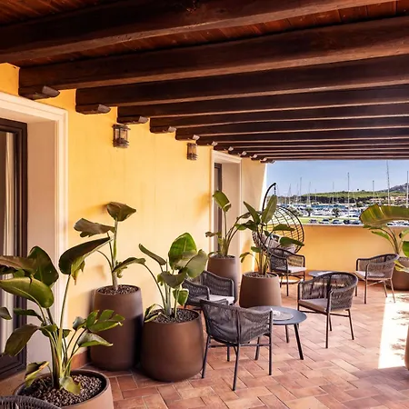 Ξενοδοχείο La Vecchia Fonte Boutique 4*