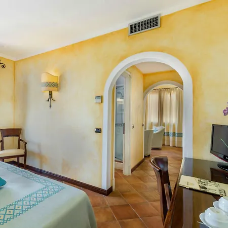 La Vecchia Fonte Boutique Hotel 4*